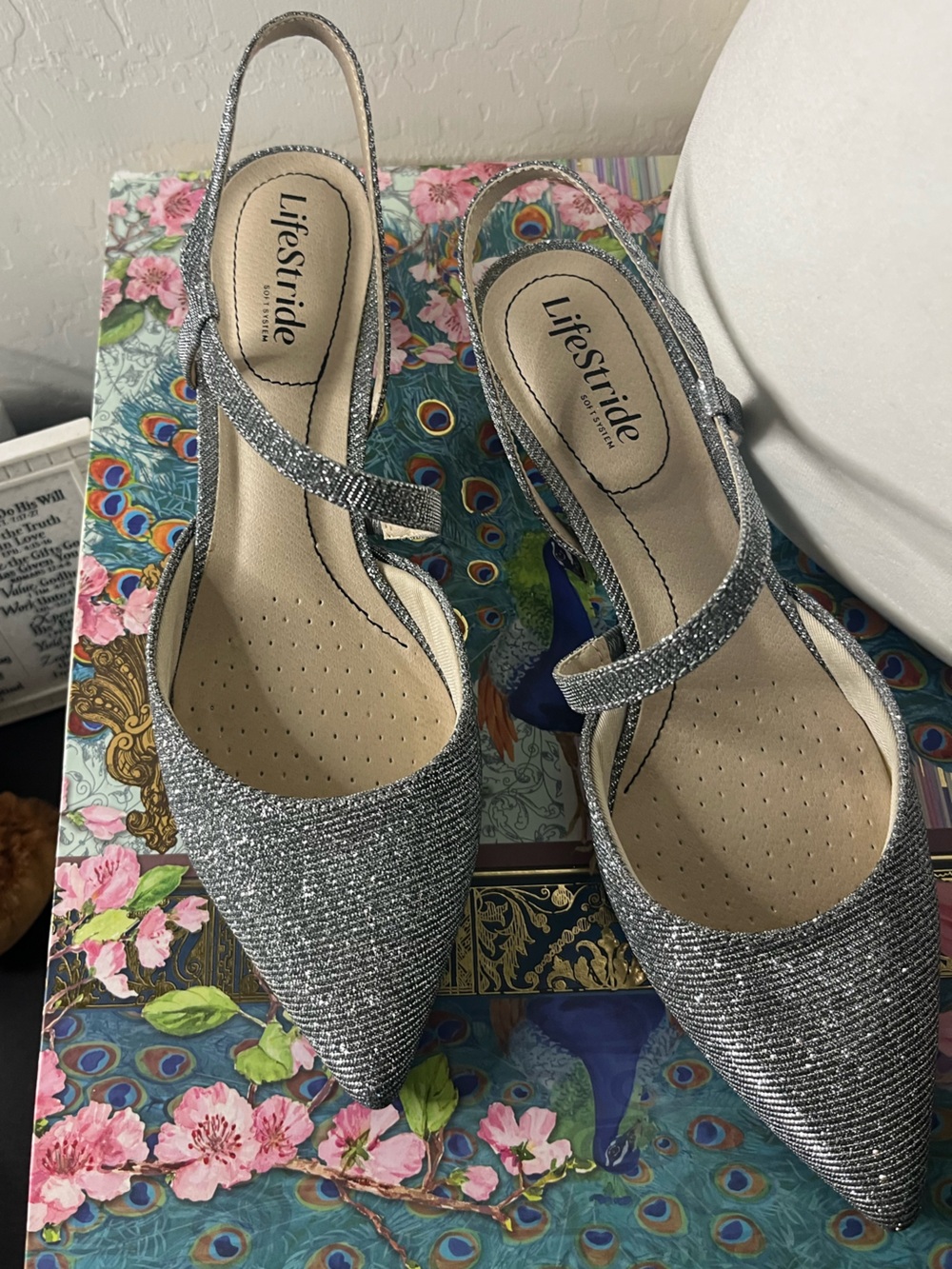 Life Stride Silver Glitter Mary Jane Heels